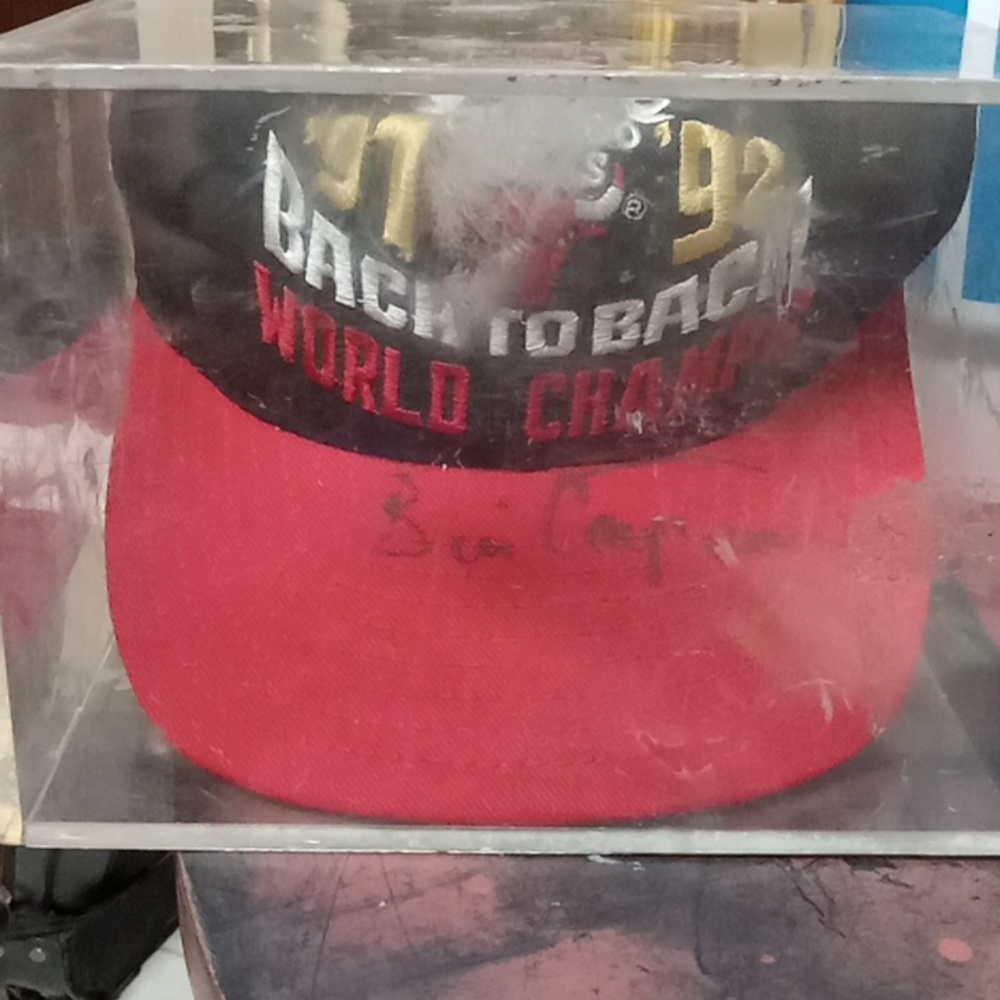 Vintage Autographed 91/92 bulls hat signed by Bill cartwright